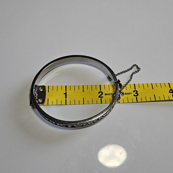 **Sale** Juicy Couture Silver Tone Bangle Rhinestone Bracelet I Heart Juicy 7.5" - Picture 6 of 12